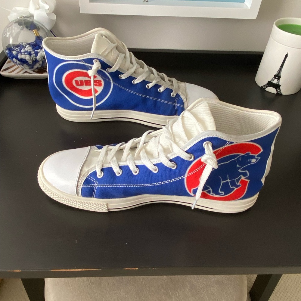 CHICAGO CUBS CUSTOM SIZE 11 CANVAS SHOE BARELY WORN
